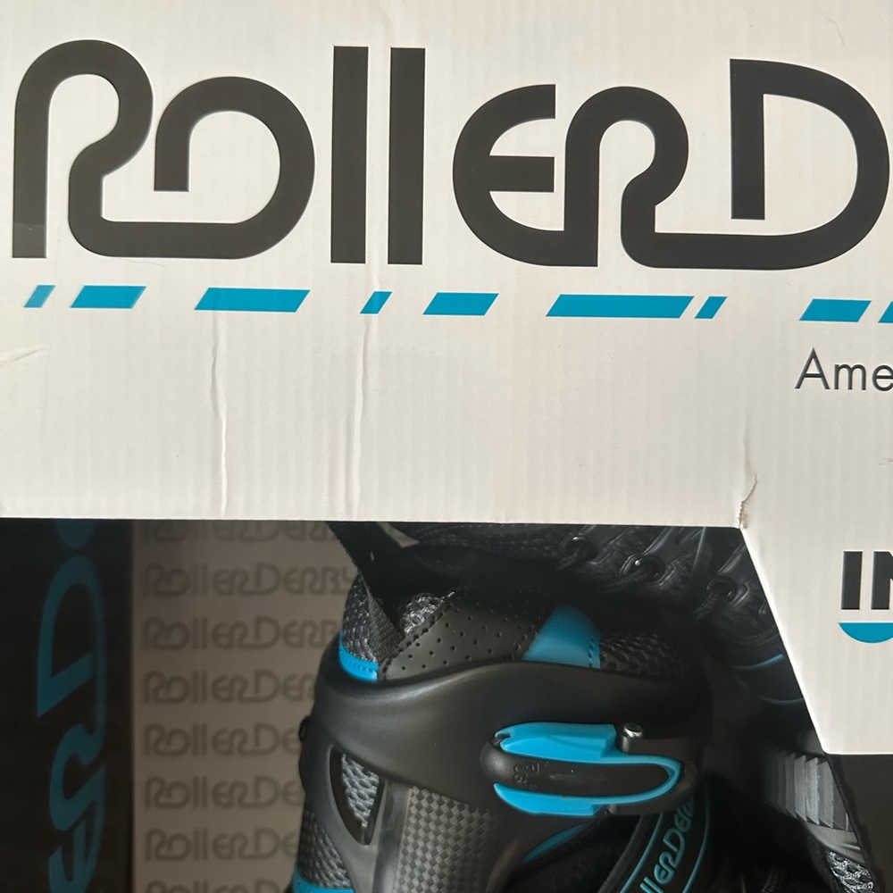 Roller Derby Inline Skates in Black & Teal - Picture 5 of 6